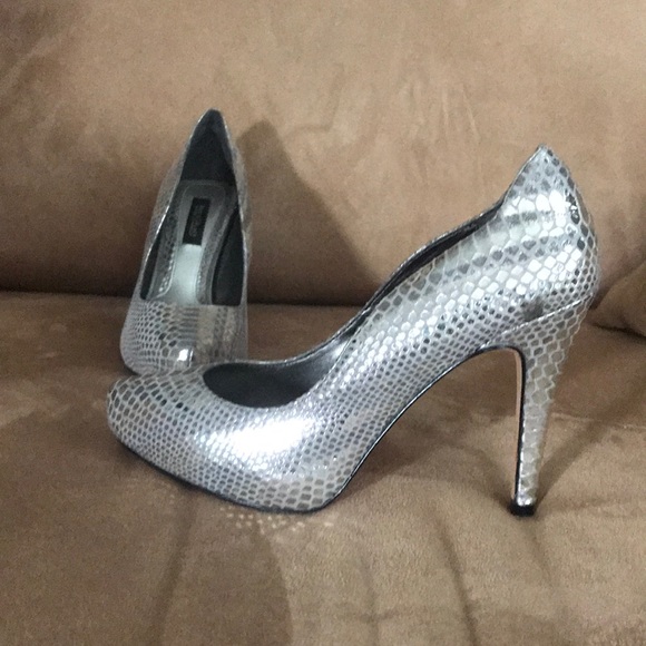 Silver snake like high heel WHBM - Picture 4 of 4